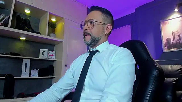 MrFrank tattoo online show from February 3, 10:42 am