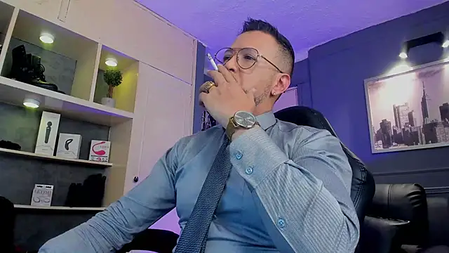 MrFrank tattoo online show from December 15, 1:50 pm