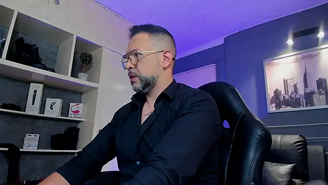 MrFrank tattoo online show from November 7, 11:37 am