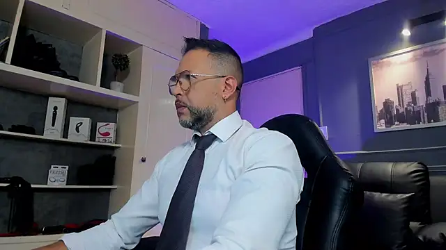 MrFrank tattoo online show from November 10, 12:21 pm