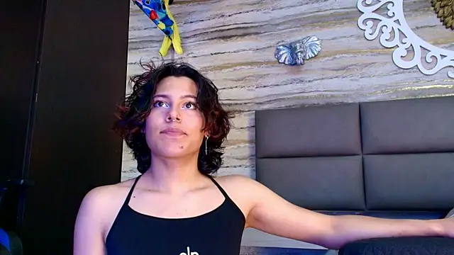 Snapshot of oliver__brown chatting on January 10, 12:06 am oliver brown online show from January 10, 12:06 am