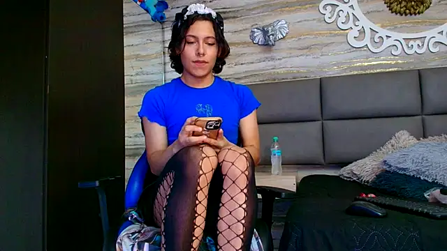 Snapshot of oliver__brown chatting on December 4, 10:09 pm oliver brown online show from December 4, 10:09 pm