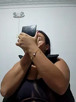 LizzRouse online show from November 8, 11:36 am