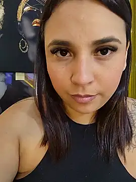 LizzRouse online show from May 4, 9:17 pm