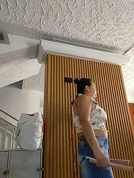 LizzRouse online show from March 4, 6:48 pm