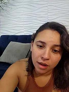 LizzRouse online show from March 15, 1:18 pm