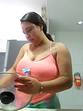 LizzRouse online show from November 10, 2:33 pm