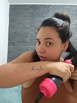 LizzRouse online show from November 18, 9:40 pm