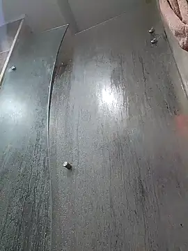 LizzRouse online show from January 8, 8:48 pm