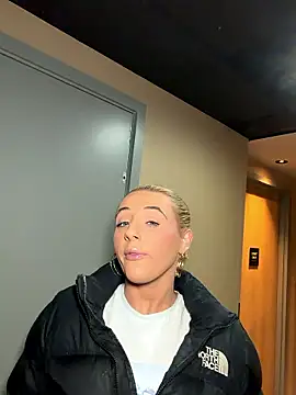 Strongqueen online show from January 10, 6:58 pm