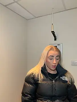 Strongqueen online show from December 20, 9:06 pm