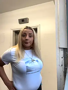 Strongqueen online show from September 20, 5:18 pm
