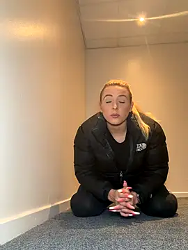 Strongqueen online show from November 17, 10:47 pm