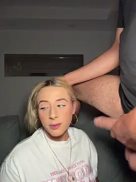 Strongqueen online show from June 20, 10:26 pm