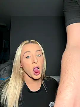 Strongqueen online show from October 31, 7:21 pm