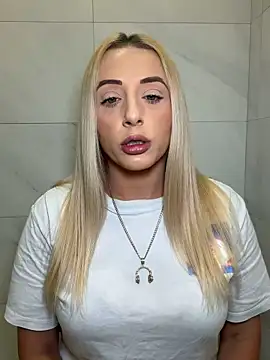 Strongqueen online show from June 4, 7:51 pm