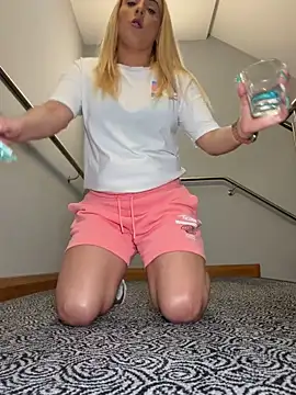 Strongqueen online show from March 20, 7:26 pm