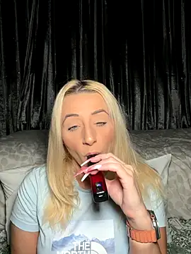 Strongqueen online show from November 8, 8:12 pm