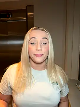 Strongqueen online show from January 7, 9:09 pm