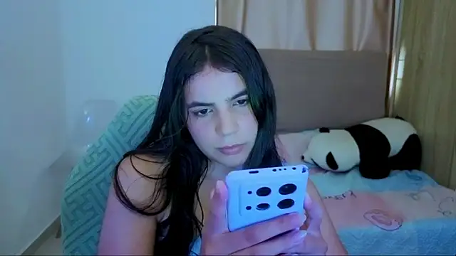  elenna online show from July 7, 6:00 pm