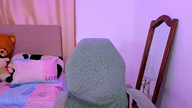  elenna online show from February 19, 6:16 pm