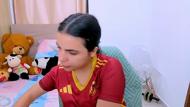  elenna online show from February 6, 6:04 pm