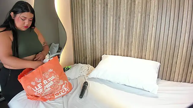 Snapshot of Crismat_ chatting on March 21, 4:17 am Crismat online show from March 21, 4:17 am