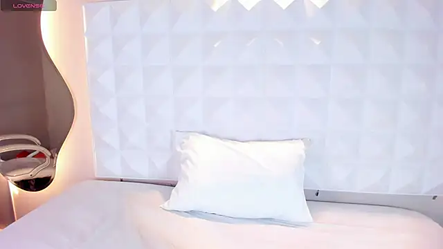 Snapshot of Crismat_ chatting on January 14, 4:15 am Crismat online show from January 14, 4:15 am