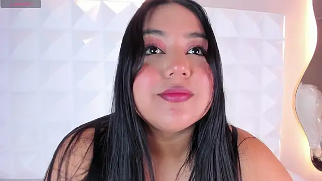 Snapshot of Crismat_ chatting on January 11, 4:06 am Crismat online show from January 11, 4:06 am