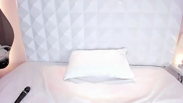 Snapshot of Crismat_ chatting on March 5, 4:13 am Crismat online show from March 5, 4:13 am