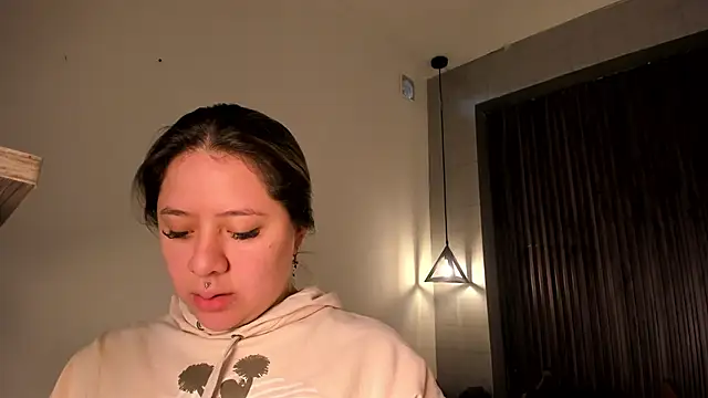Snapshot of _rebecca1 chatting on March 19, 1:51 pm rebecca1 online show from March 19, 1:51 pm