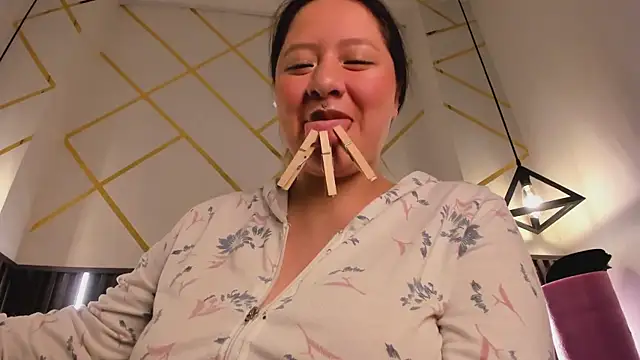  rebecca1 online show from March 6, 1:00 am