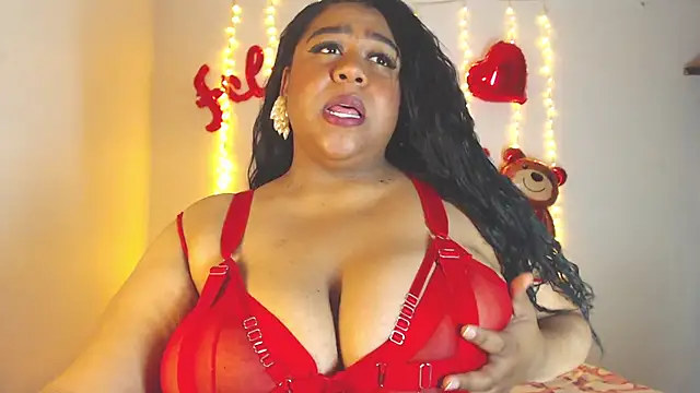 Snapshot of BiancaFollerach chatting on February 15, 11:09 am BiancaFollerach online show from February 15, 11:09 am