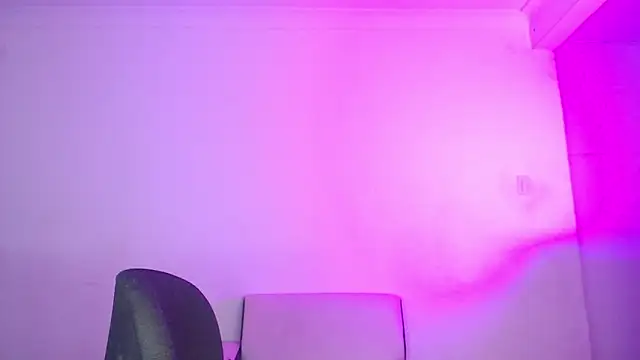 Snapshot of BiancaFollerach chatting on November 21, 6:18 pm BiancaFollerach online show from November 21, 6:18 pm