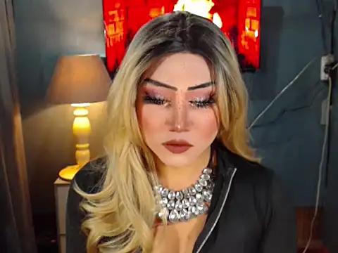 BlackAlison online show from April 15, 2:43 pm