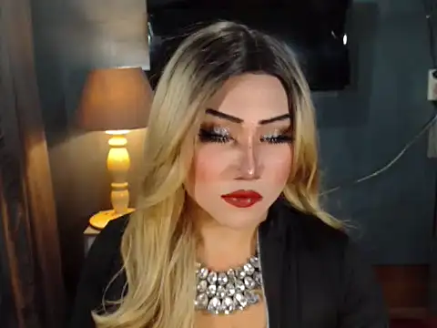 BlackAlison online show from April 13, 5:44 am