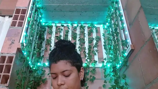 belindathompson online show from January 31, 8:01 pm
