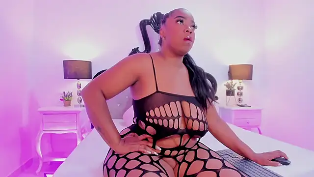 laqquishax online show from January 15, 1:14 pm