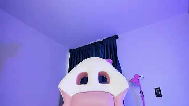 perla7777 online show from November 18, 8:56 pm