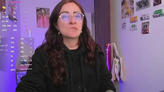 linda giggle online show from March 30, 8:32 pm