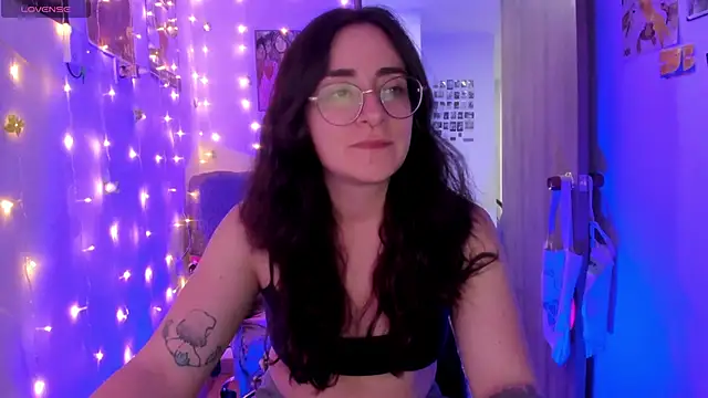 linda giggle online show from October 28, 12:22 am