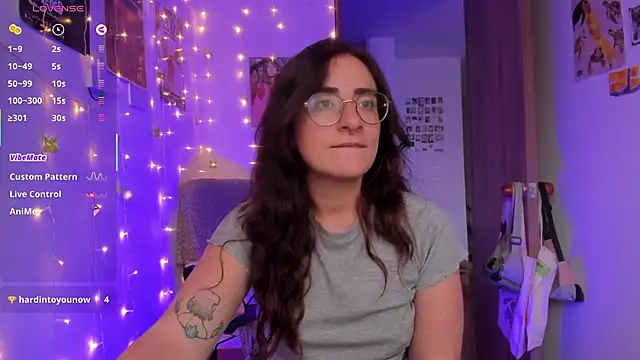 linda giggle online show from November 21, 9:36 pm