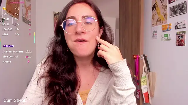 linda giggle online show from April 17, 1:47 pm