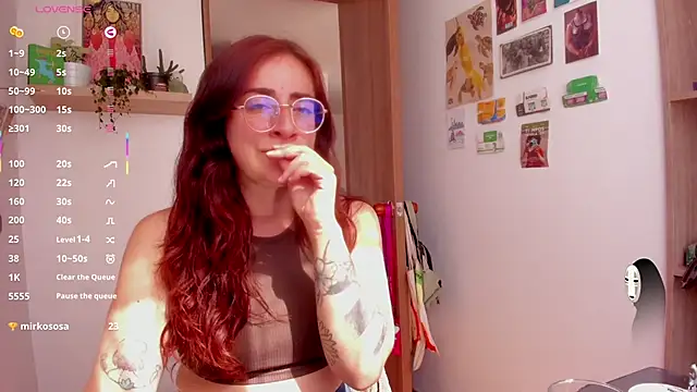 Snapshot of linda_giggle chatting on June 11, 2:25 pm linda giggle online show from June 11, 2:25 pm