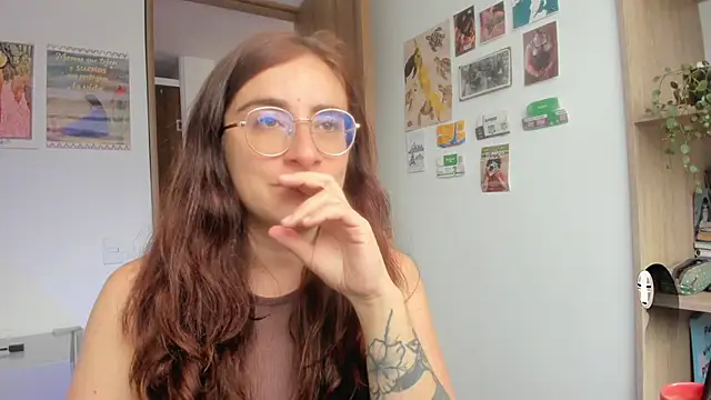 Snapshot of linda_giggle chatting on June 2, 2:39 pm linda giggle online show from June 2, 2:39 pm