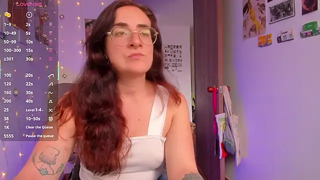 linda giggle online show from December 5, 3:32 pm