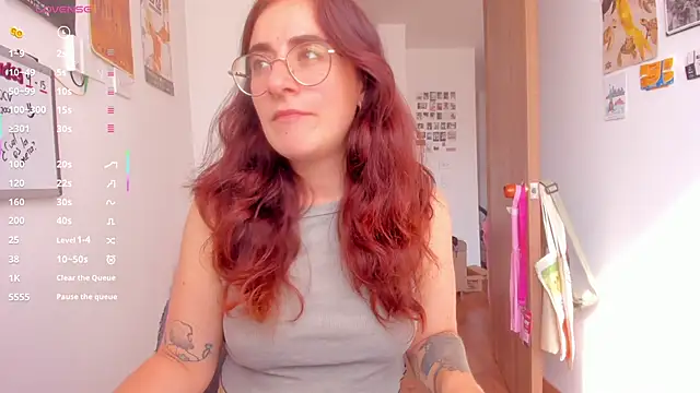 linda giggle online show from February 11, 1:44 pm