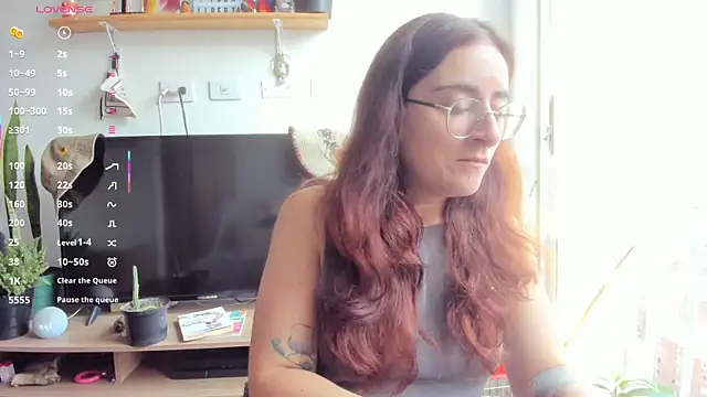 linda giggle online show from December 18, 2:43 pm