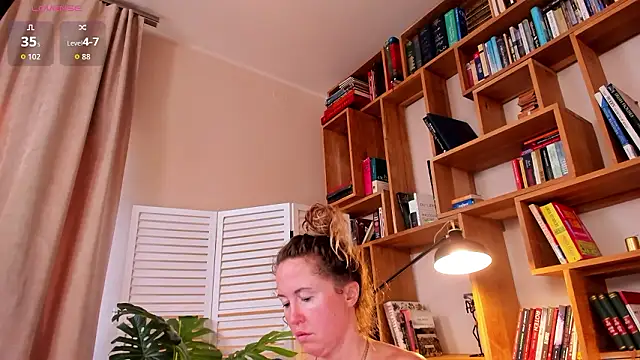 Amber Foks online show from February 28, 7:19 am