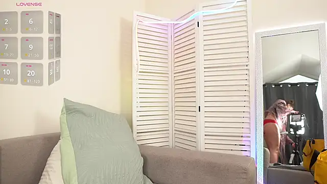 Amber Foks online show from November 12, 7:23 am